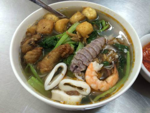 bún Thái hải sản tại ẩm thực phố Mai Hắc Đế