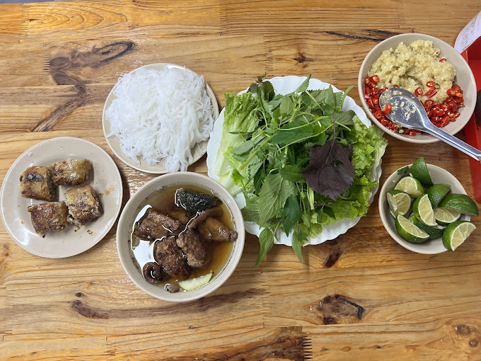 Một phần bún chả ở Đắc Kim
