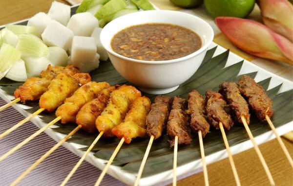 Thịt xiên nướng Satay thơm lừng hấp dẫn