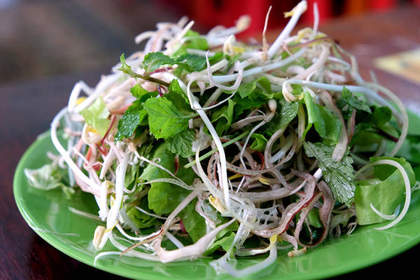 Rau sống các loại.