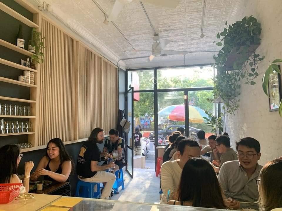 Không gian bên trong quán MẮM NYC chuyên bún đậu mắm tôm New York