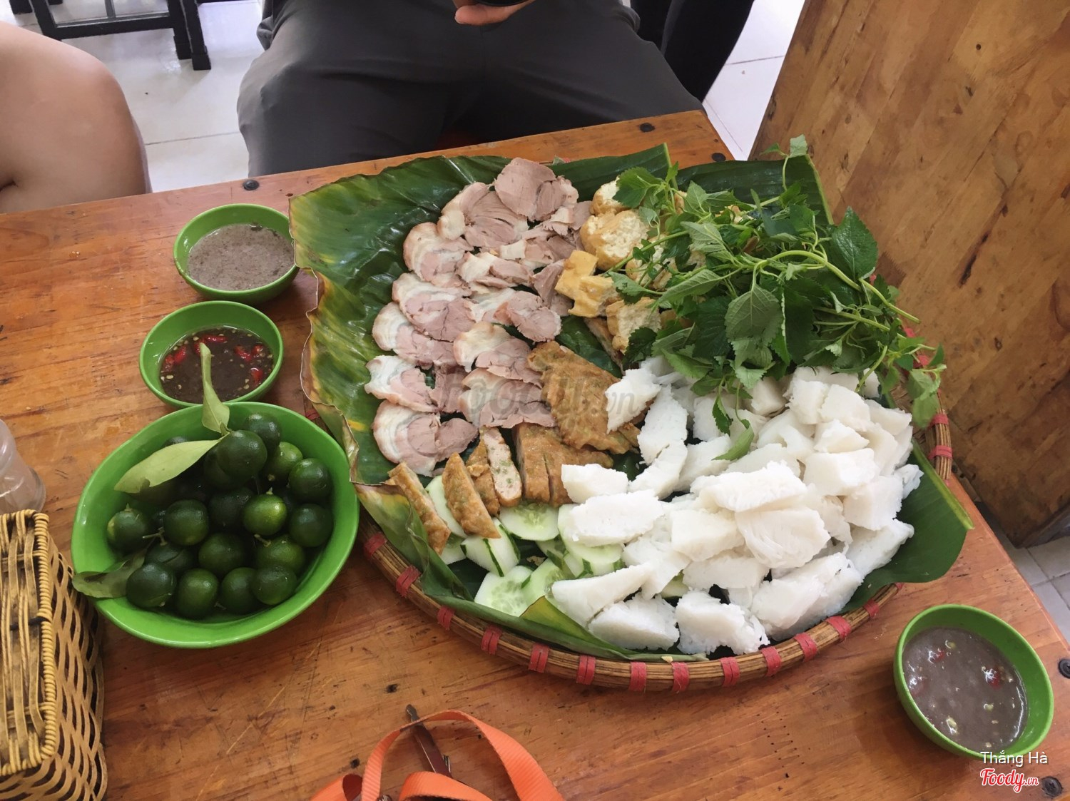bun-dau-met-chua-lang-ivivu-1