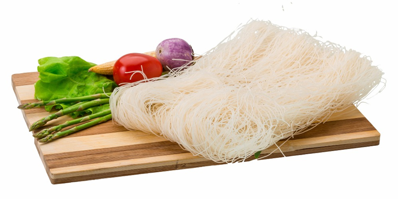 Bún xào rau củ với các loại rau củ tươi ngon