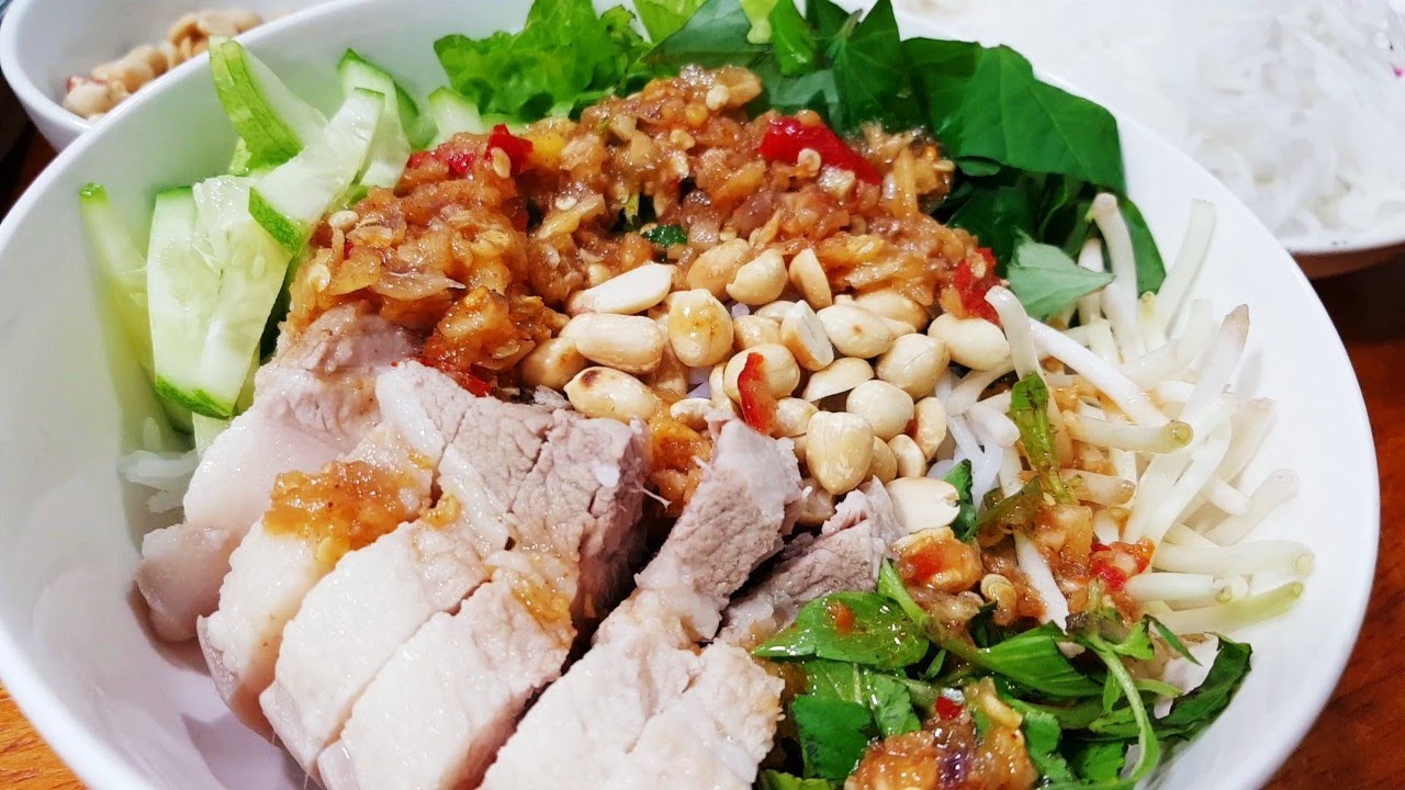 Bún mắm nêm đặc sản ẩm thực Gia Lai