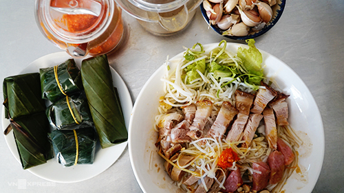 Bún mắm nêm – món đặc sản giá bình dân ở Đà Nẵng
