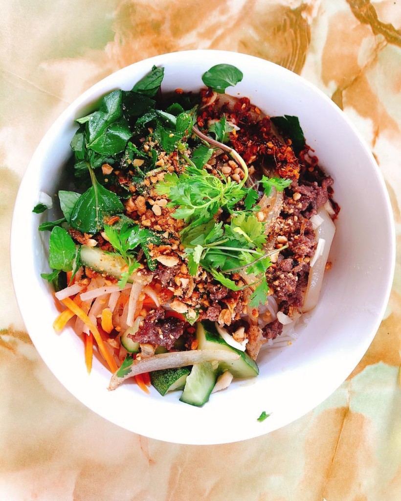 bun-nghe-va-thien-duong-bun-la-mieng-xu-hue-ivivu-9-820x1024-1 bun-nghe-va-thien-duong-bun-la-mieng-xu-hue-ivivu-9