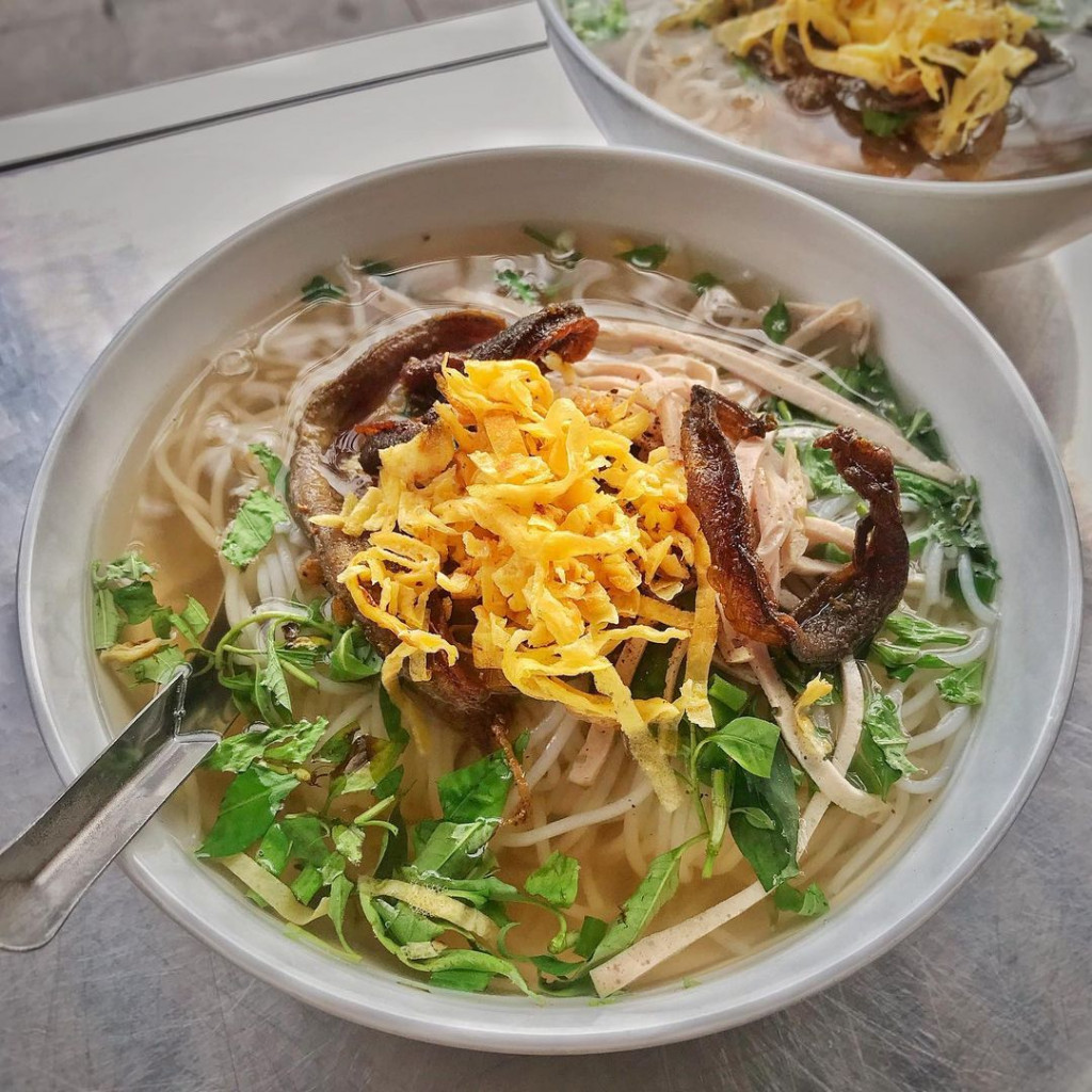 Bún thang lươn Phố Hiến với các nguyên liệu phong phú
