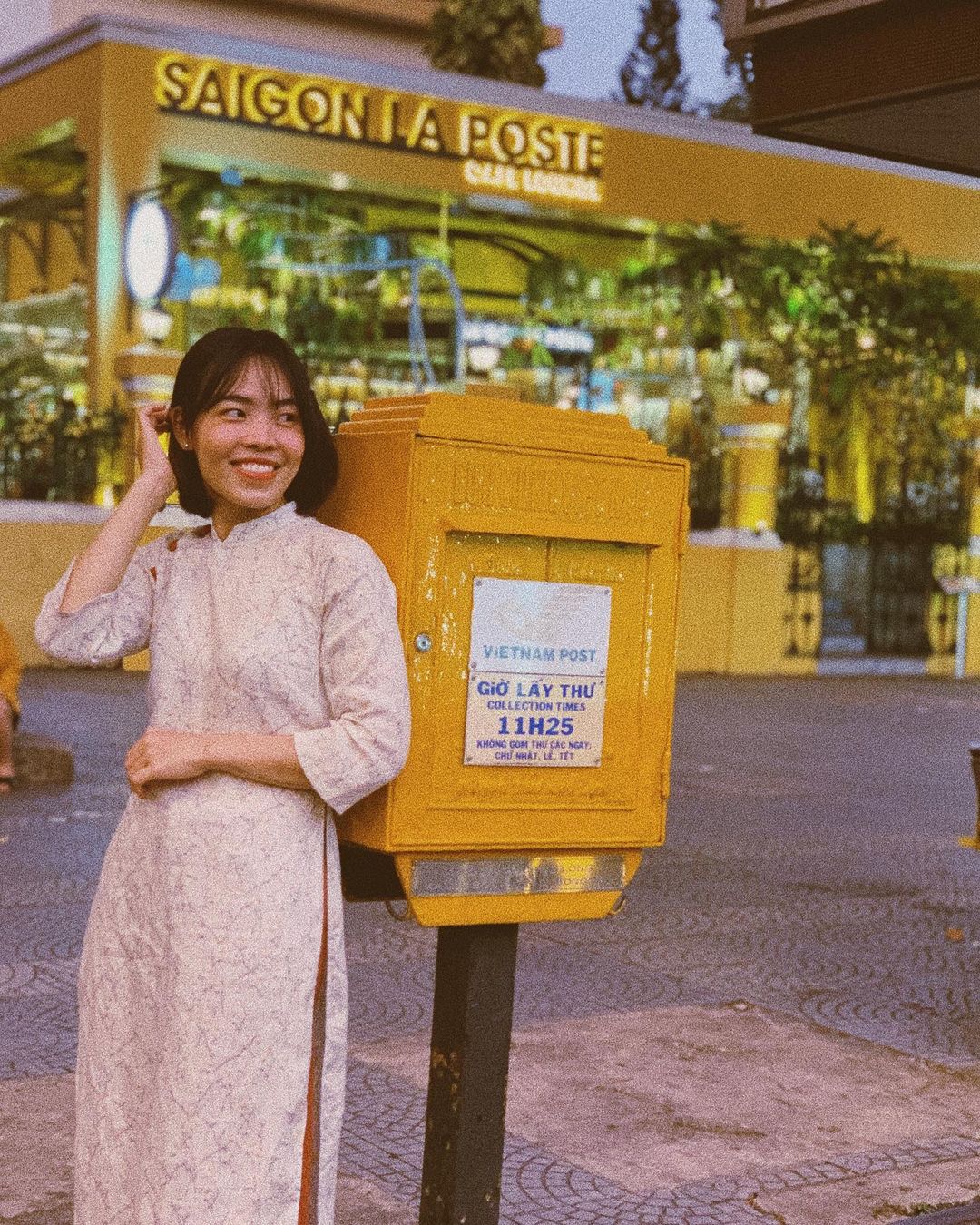 Bốt điện thoại cổ tại Bưu điện trung tâm Sài Gòn
