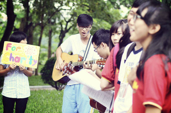 Giao lưu ban nhạc du ca đường phố tại Hà Nội