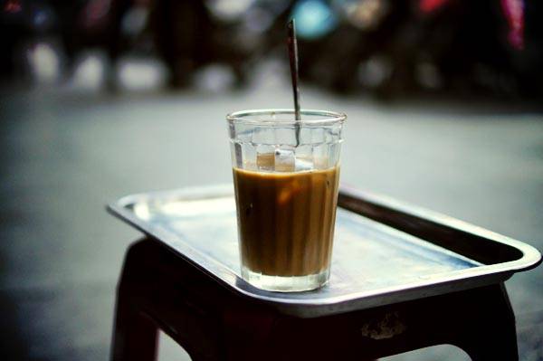 Trải nghiệm cà phê phố cổ khi du lịch Hà Nội tự túc