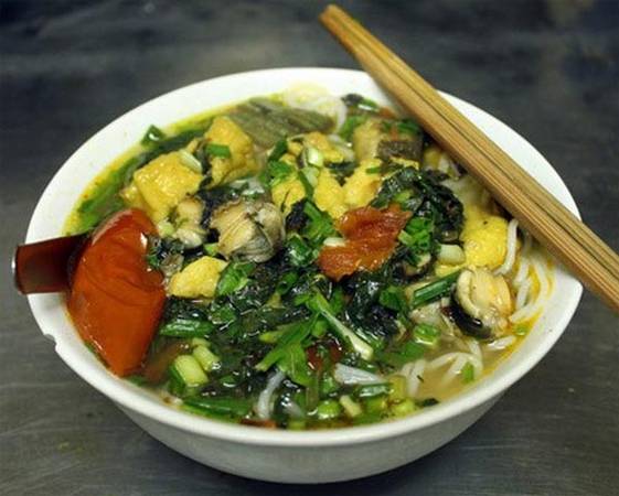 Bún ốc chuối đậu chuẩn vị khi du lịch Hà Nội