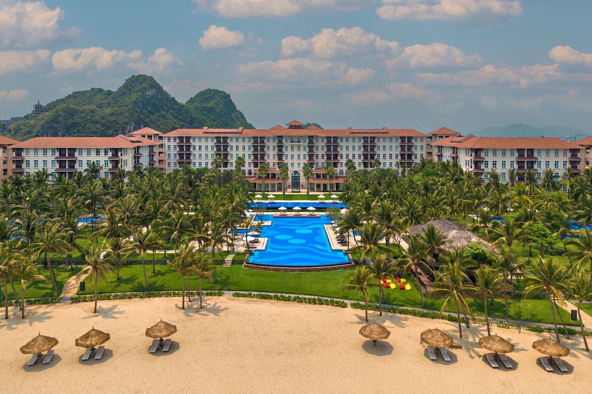 Đà-Nẵng-Marriott-Resort-Spa-ivivu