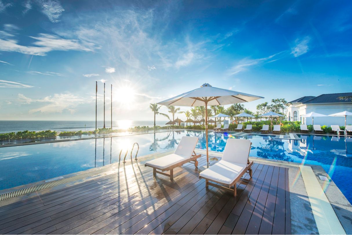 Tiện nghi hồ bơi Đà Nẵng Marriott Resort Non Nước