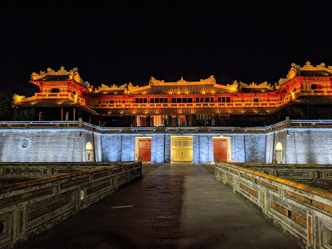 Đại- nội -Huế-ivivu