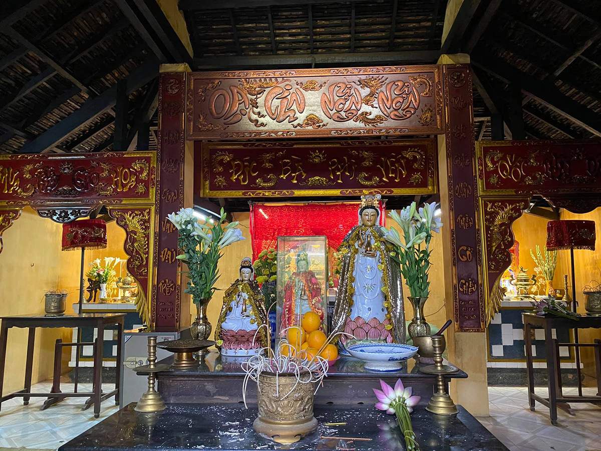 Đền- thờ -bà -Phi -Yến-ivivu-1