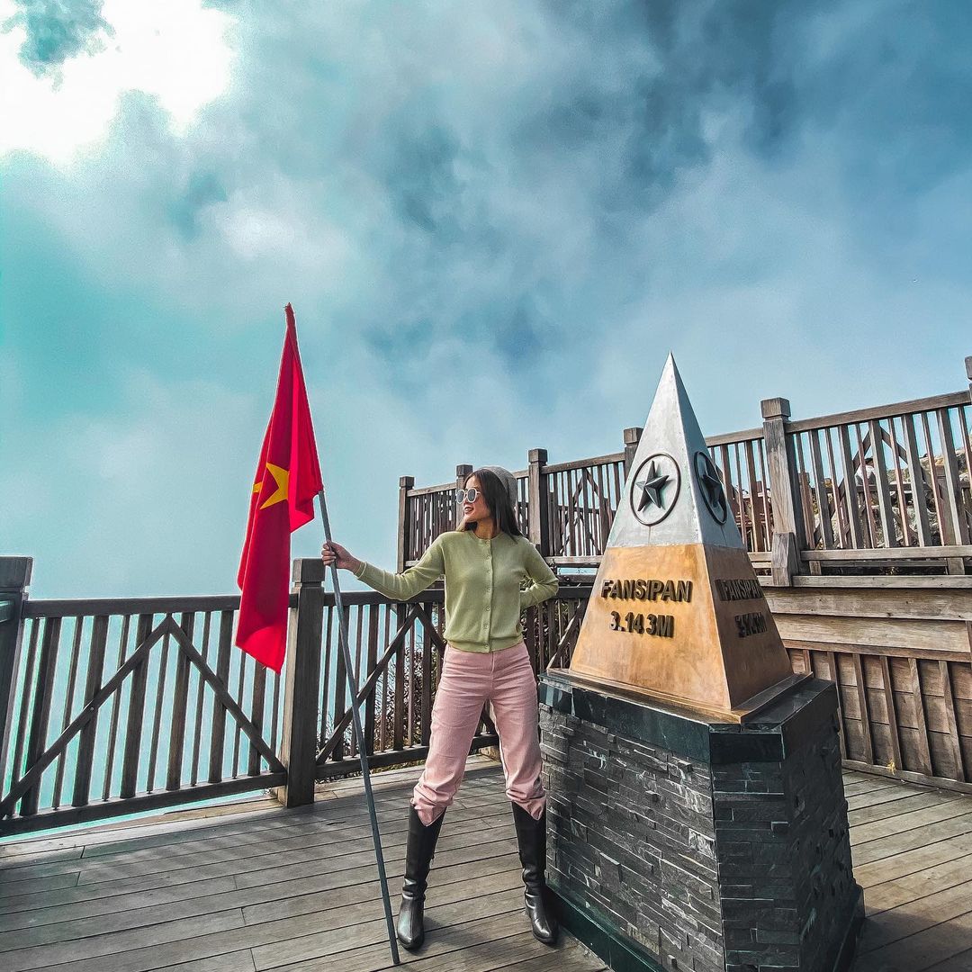 Đỉnh Fansipan nóc nhà Đông Dương tour Tây Bắc