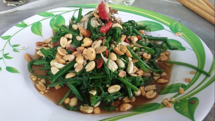 Đọt choại làm gỏi Hậu Giang