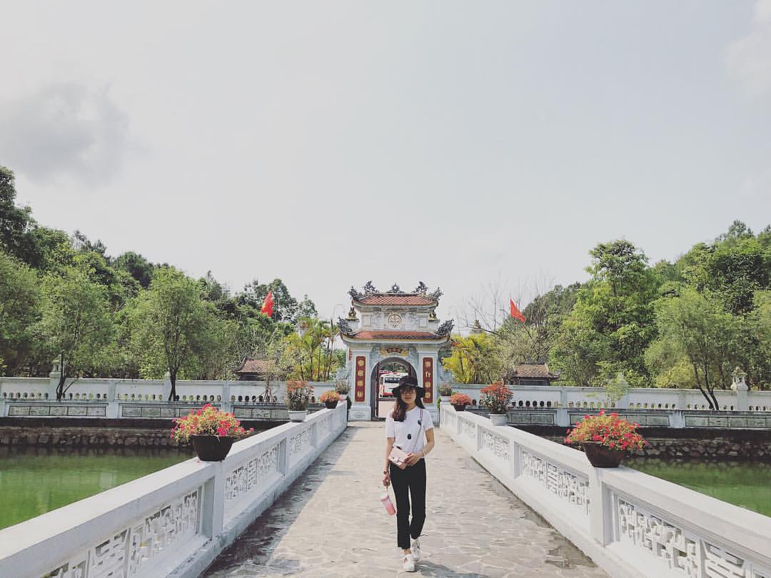 Check-in tại đền Huyền Trân Công Chúa