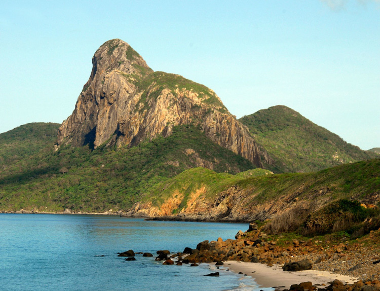 Đỉnh tình yêu, đảo Hòn Bà (huyện Côn Đảo).