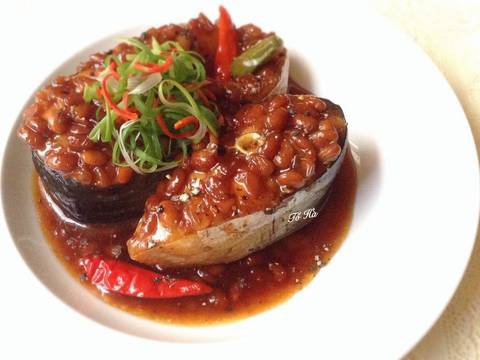 Món cá basa kho tương hột hoàn chỉnh