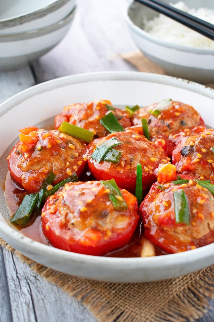 Hướng dẫn nhồi thịt vào cà chua