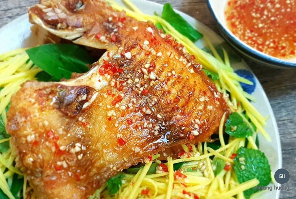 Cá điêu hồng chiên nước mắm hoàn chỉnh