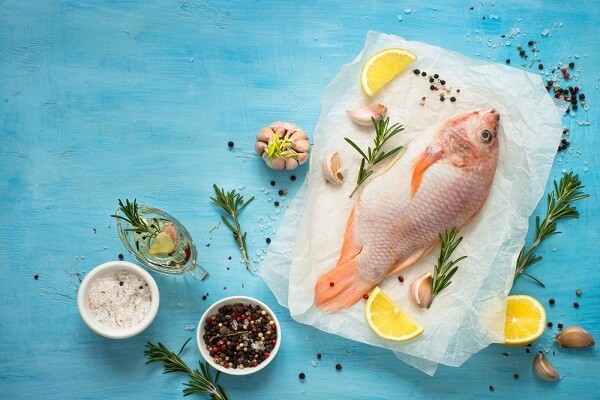Sơ chế cá diêu hồng kho tộ