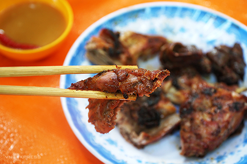 Thịt chuột cống nhum nướng giòn vàng ăn giống thịt gà
