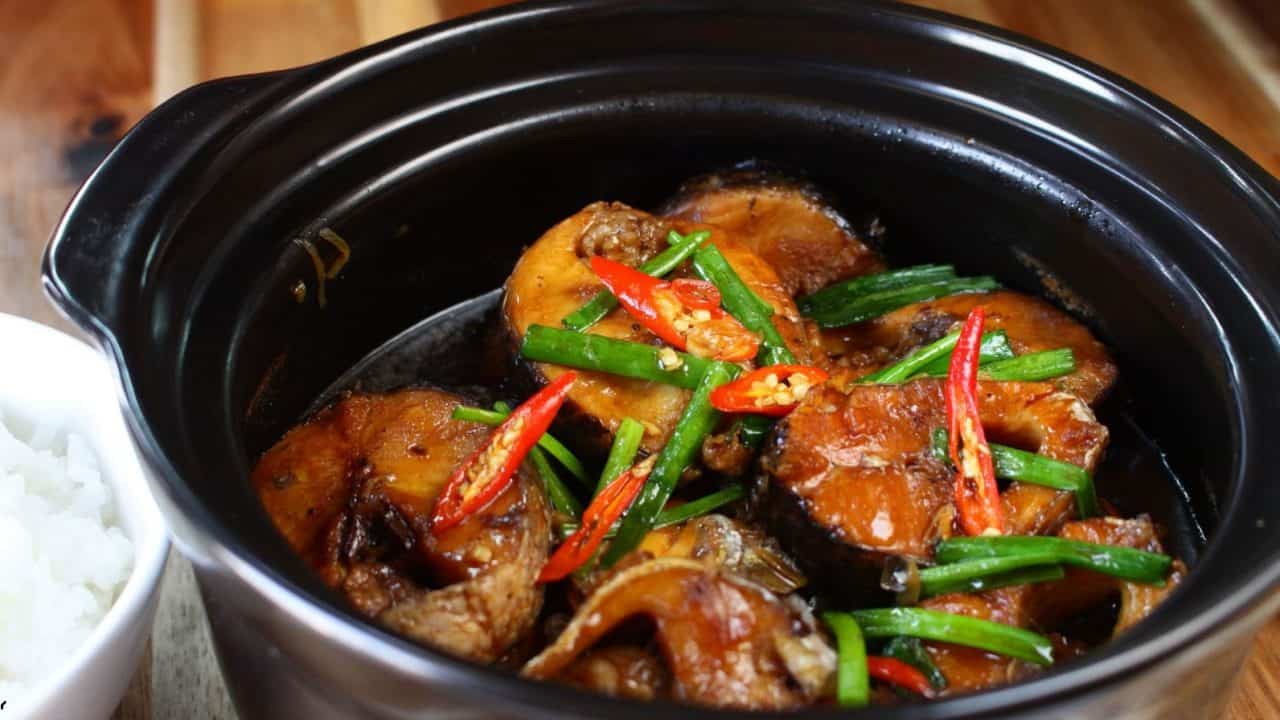Thành phẩm cá lóc kho nghệ đưa cơm