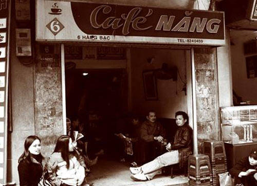 Không gian đậm chất cổ kính tại quán cà phê Năng Hàng Bạc
