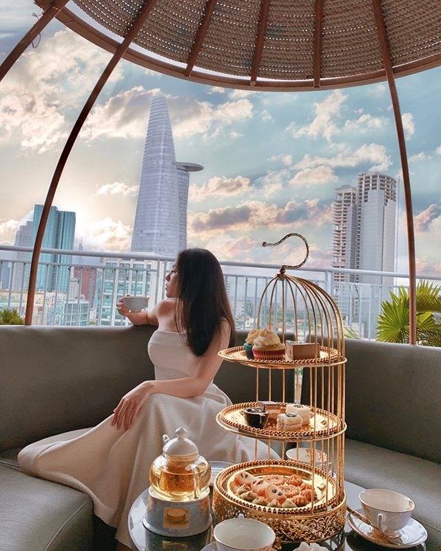 Không gian cà phê lồng chim Chill Garden Lounge Sài Gòn