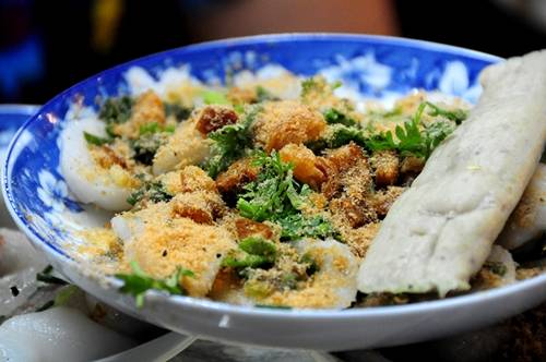 Bánh bèo và các món ăn tại chợ Bến Thành Sài Gòn