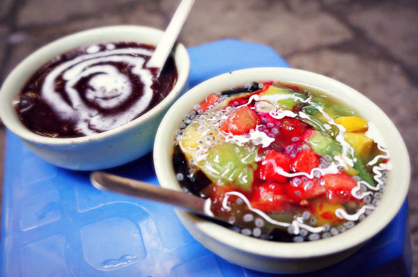 cac-mon-che-nuoc-ngoai-la-mieng-o-ha-noi-ivivu-1