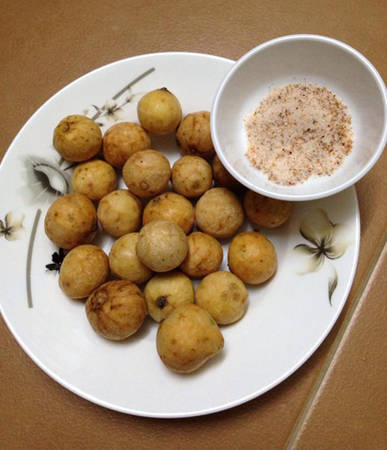 Sấu chín - quà vặt mùa thu Hà Nội