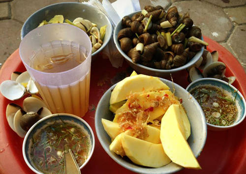 Ốc nóng - món ăn vặt mùa thu Hà Nội