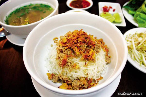 Phở khô nổi tiếng tại các quán ngon Pleiku Gia Lai