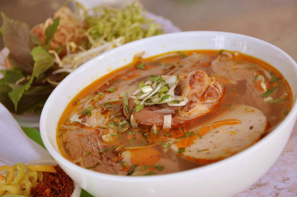 Bún bò Huế ngon tại quán ngon Pleiku