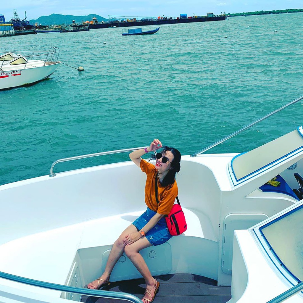 Bến du thuyền Marina: Bến du thuyền đầu tiên của thành phố Vũng Tàu nằm ở vị trí đắc địa trên sông Dinh trở thành điểm check-in sang chảnh của các tín đồ ưa xê dịch khi đến đây. Với cầu màu vàng bắt mắt cùng nhiều du thuyền lênh đênh trên mặt nước, nơi đây chính là phông nền bắt mắt cho các bức ảnh check-in chất lừ. Ảnh: Yinnguyen.