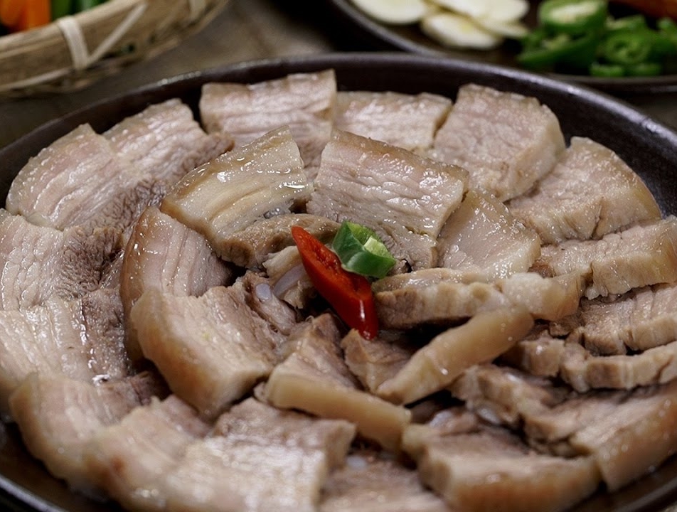 Cách làm ba chỉ luộc mềm không khô, da giòn thơm ngon