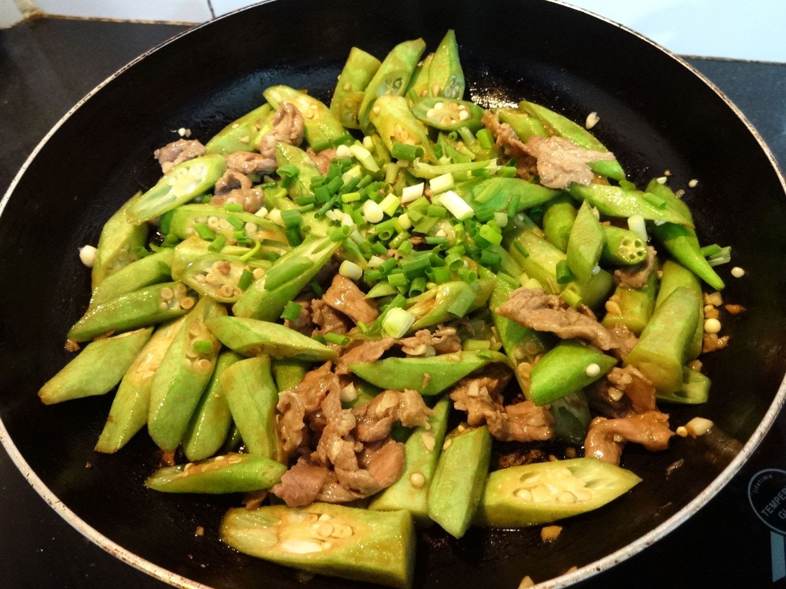 Hướng dẫn chế biến đậu bắp xào thịt bò Cách xào thịt bò với đậu bắp giòn ngon