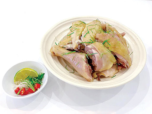 cach-nau-bua-toi-dinh-duong-it-dau-mo-voi-mon-ga-luoc-muoi-chanh-ivivu-1-1 cach-nau-bua-toi-dinh-duong-it-dau-mo-voi-mon-ga-luoc-muoi-chanh-ivivu-1