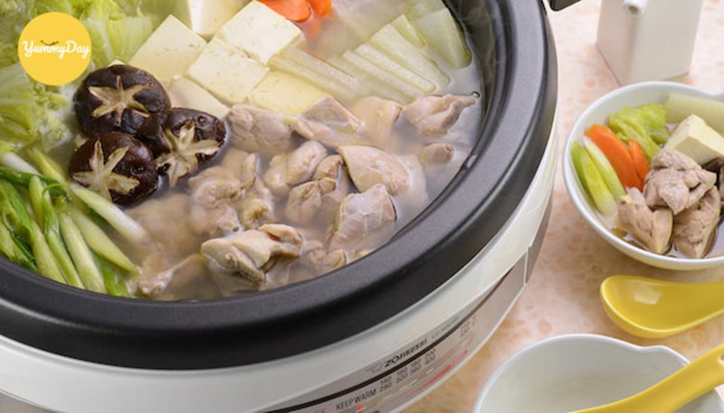 Món lẩu gà nấm thơm ngon Món lẩu gà nấm thơm ngon