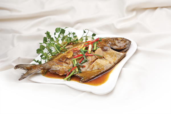 Món cá chim kho tiêu hoàn chỉnh đậm đà