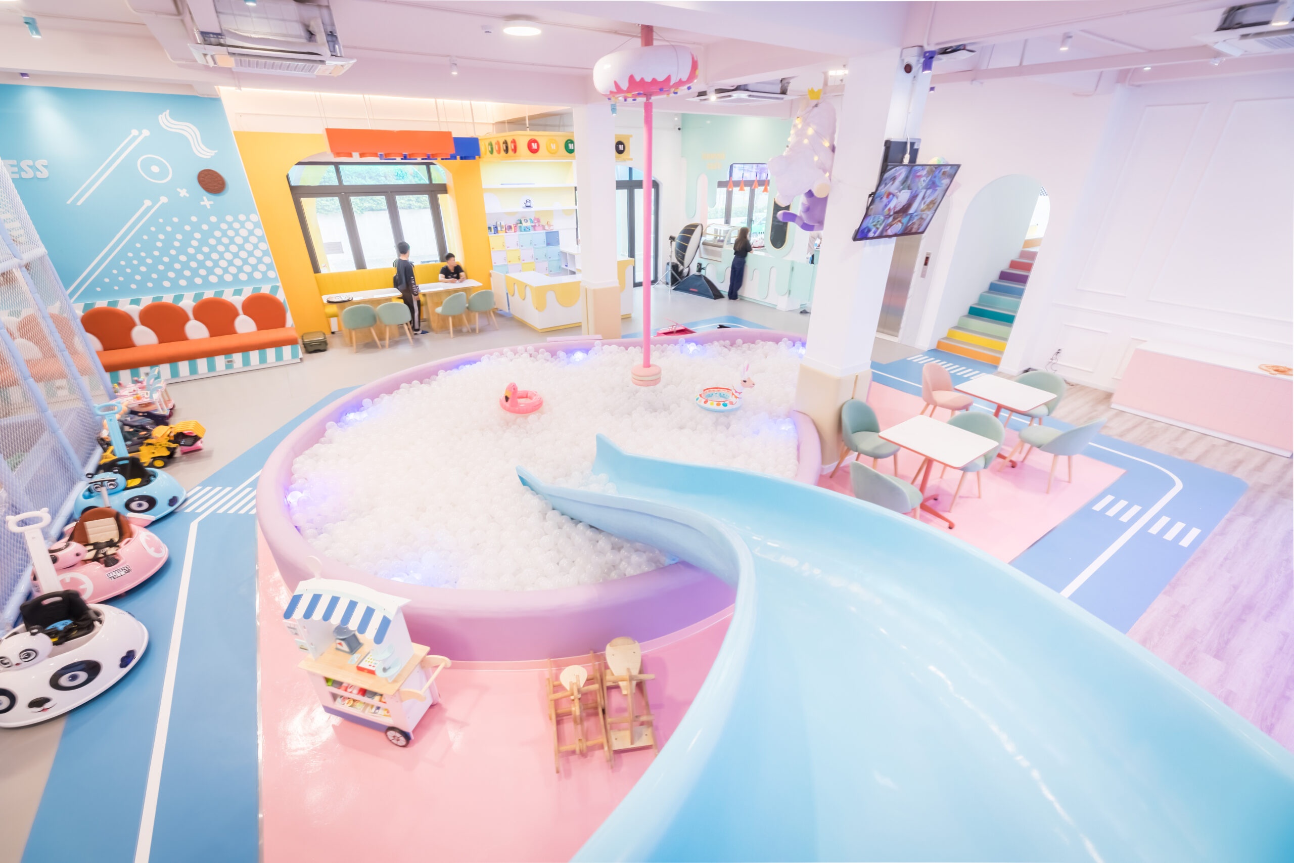 Không gian quán cafe kids TP. HCM hiện đại