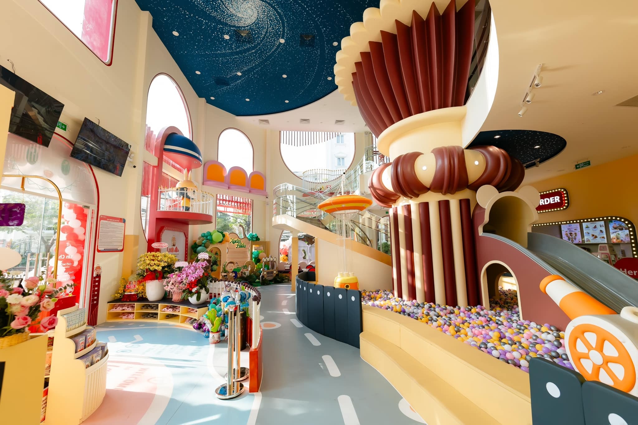 Top 9 quán cafe kids tại TP. HCM 2026: Có khu vui chơi & cực chill cho ba mẹ