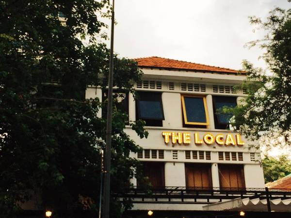 Kiến trúc villa Pháp tại Cafe The LOCAL quận 1