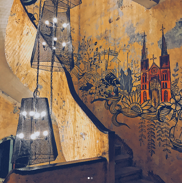 View nhìn ra Dinh Độc Lập từ Cafe The LOCAL quận 1
