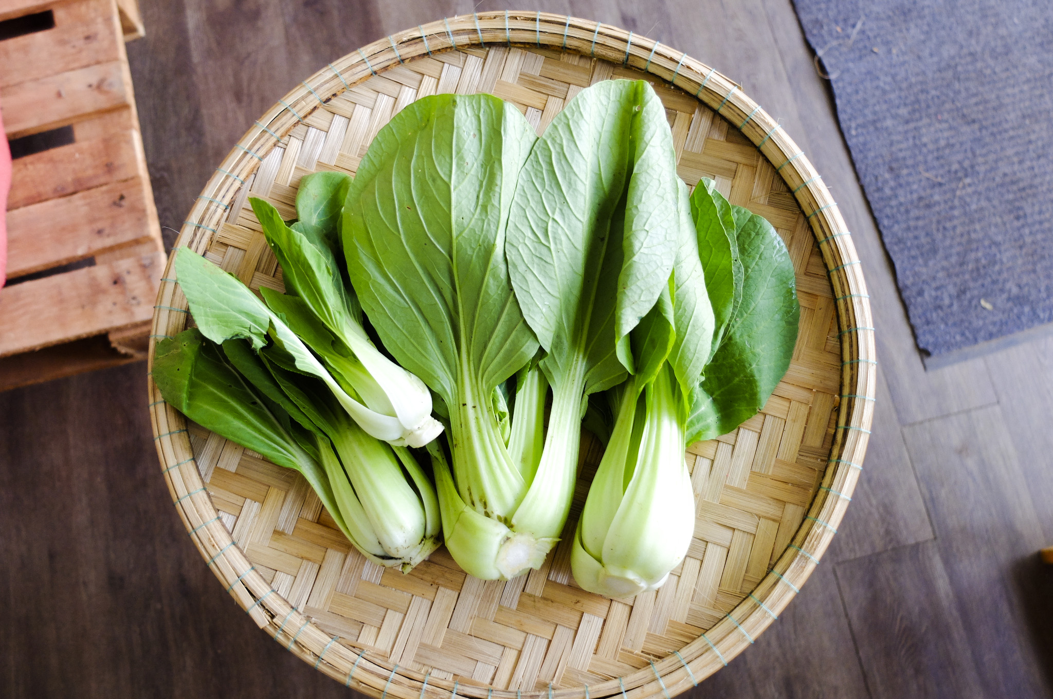 Cải thìa xào nấm rơm thơm ngon