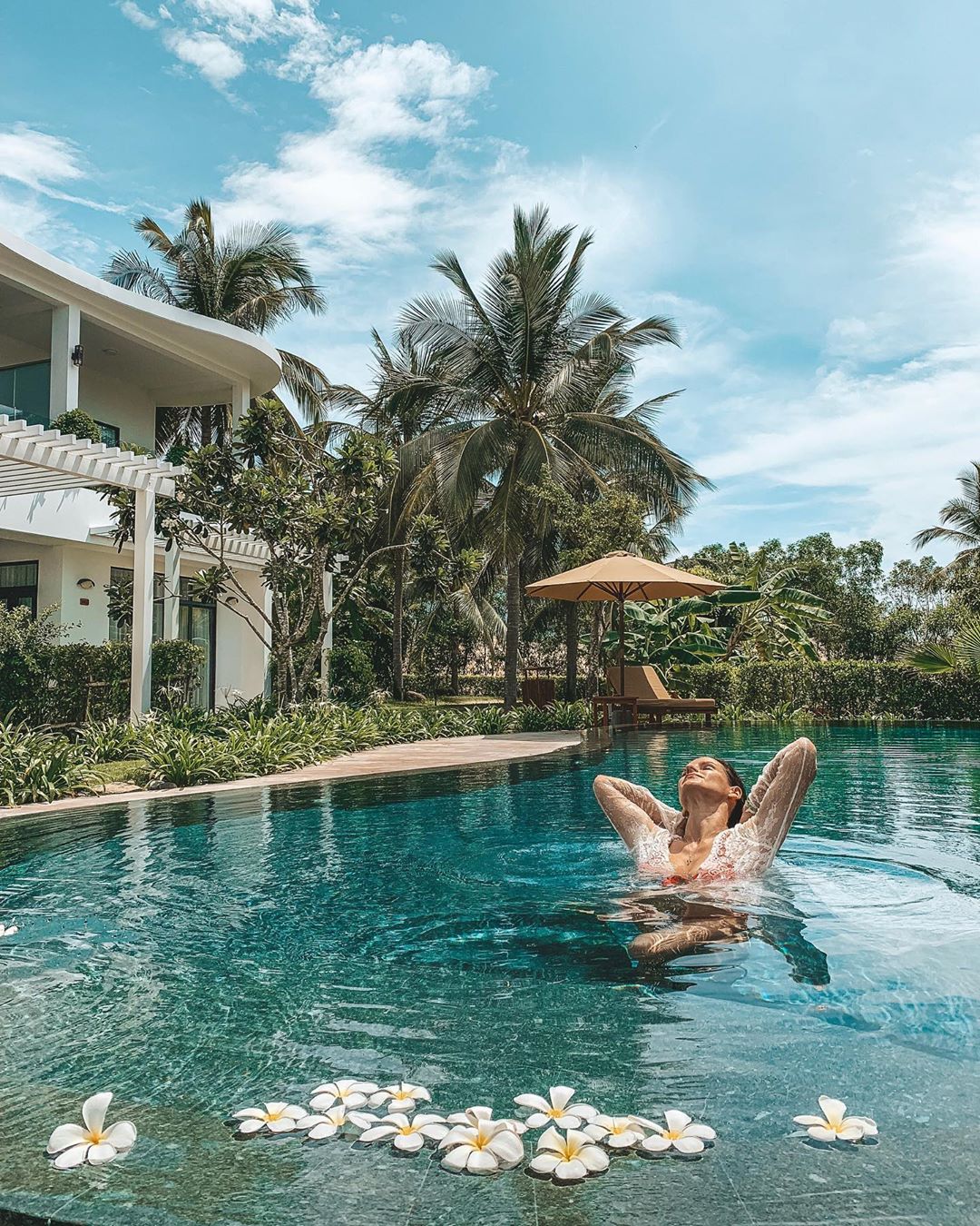 Vui chơi thả ga tại bãi biển riêng Vui chơi thả ga tại bãi biển riêng