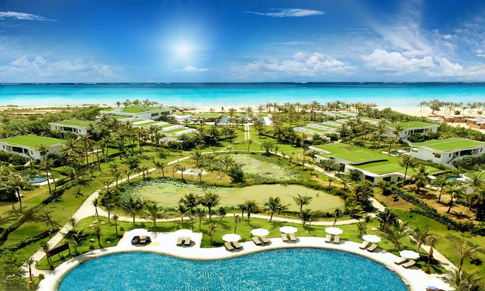 Toàn cảnh Cam Ranh Riviera Beach Resort nhìn từ trên cao